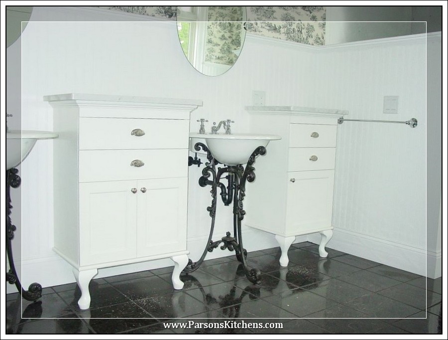 custom-bathroom-cabinetry-built-by-parsons-kitchens-professional-cabinetmakers-photo-004-web